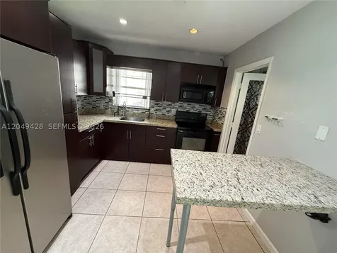 2111 N 57th Terrace Hollywood FL 33021