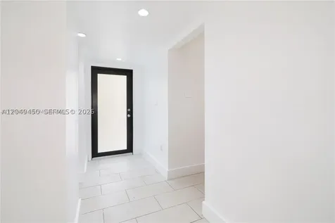 8124 SW 87th Terrace Miami FL 33143