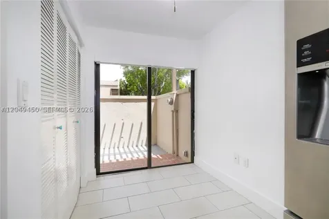 8124 SW 87th Terrace Miami FL 33143