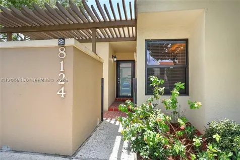 8124 SW 87th Terrace Miami FL 33143