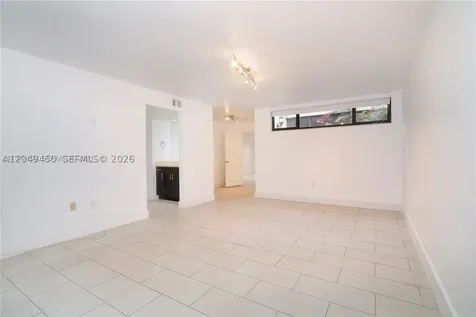 8124 SW 87th Terrace Miami FL 33143