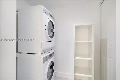8124 SW 87th Terrace Miami FL 33143