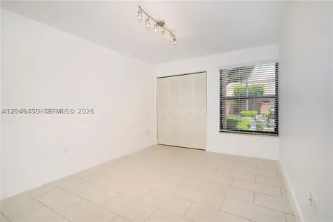 8124 SW 87th Terrace Miami FL 33143