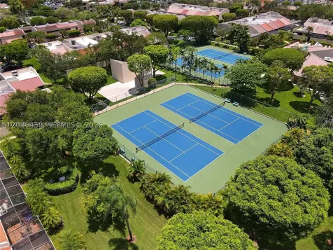 8124 SW 87th Terrace Miami FL 33143
