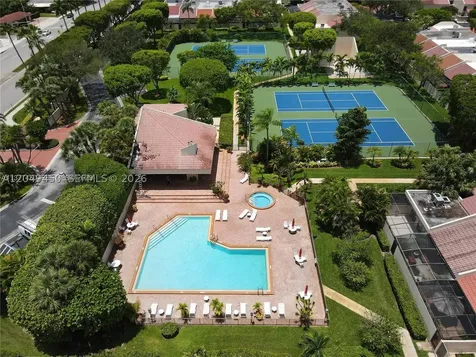 8124 SW 87th Terrace Miami FL 33143