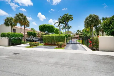 8124 SW 87th Terrace Miami FL 33143