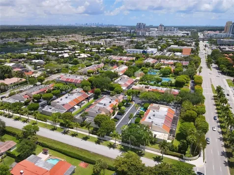 8124 SW 87th Terrace Miami FL 33143