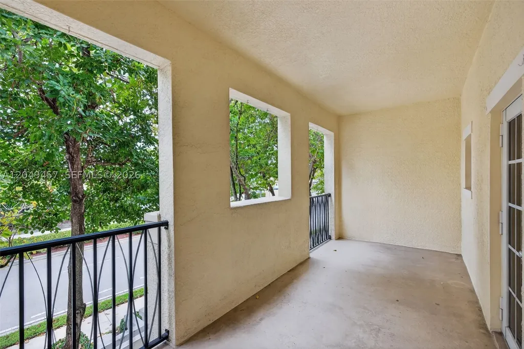 704 SW 1st Avenue Pompano Beach FL 33060