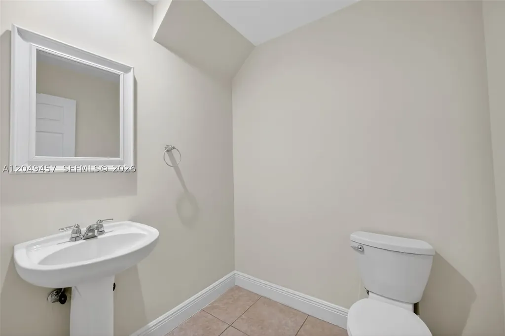704 SW 1st Avenue Pompano Beach FL 33060