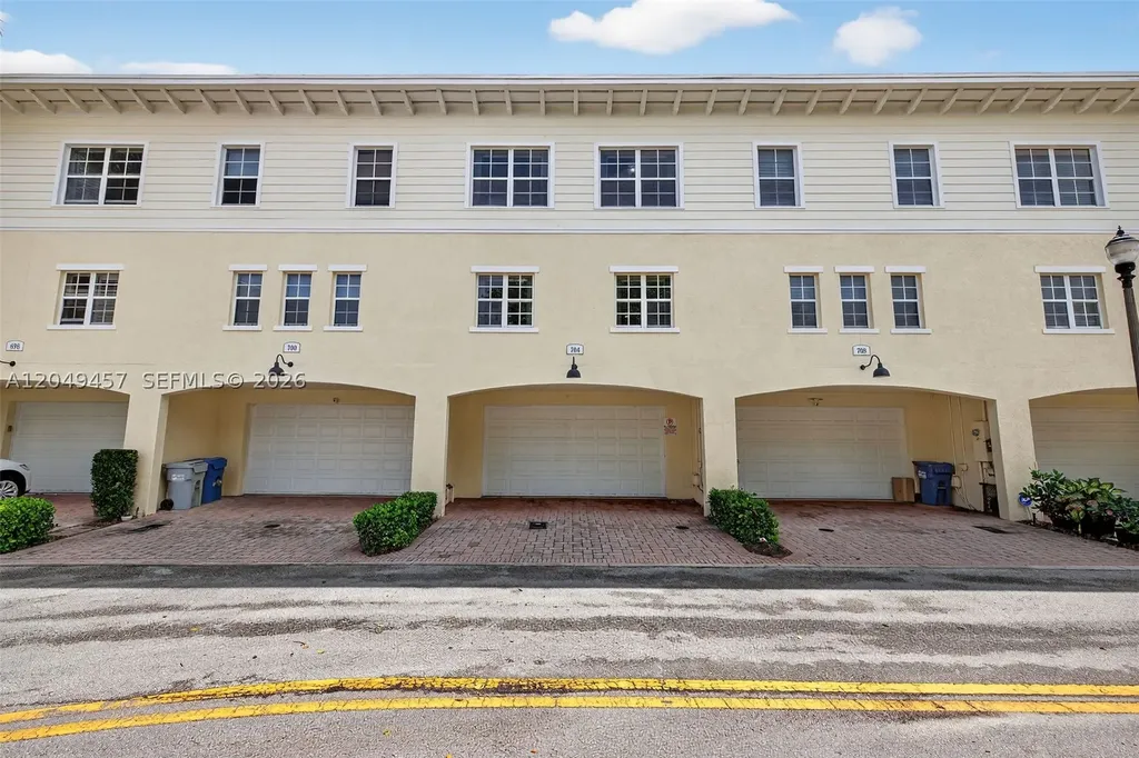 704 SW 1st Avenue Pompano Beach FL 33060