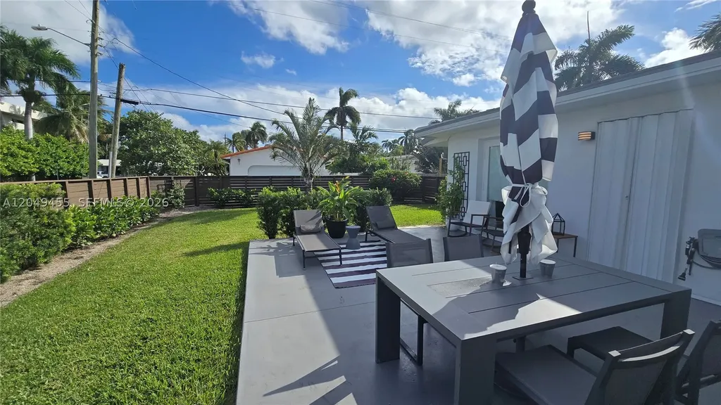 800 Polk Street Hollywood FL 33019