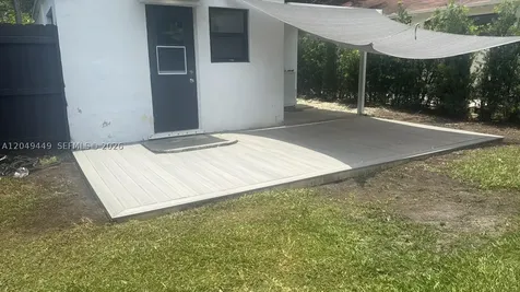 8990 NW 5th Avenue El Portal FL 33150