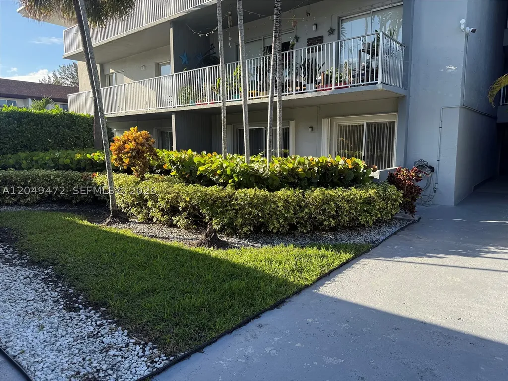 7403 SW 82nd Street Miami FL 33143