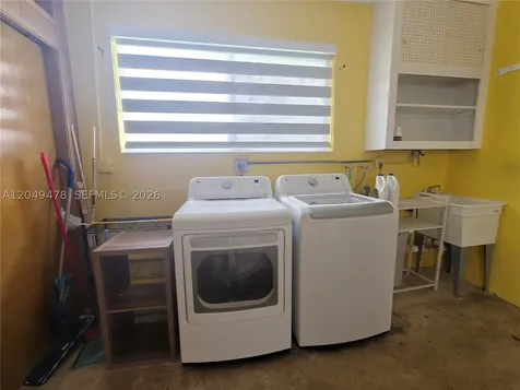 3410 Cleveland Street Hollywood FL 33021