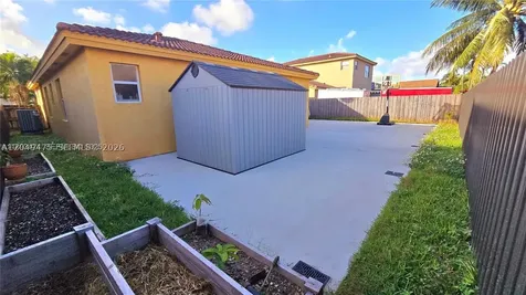 2105 NE 40th Avenue Homestead FL 33033