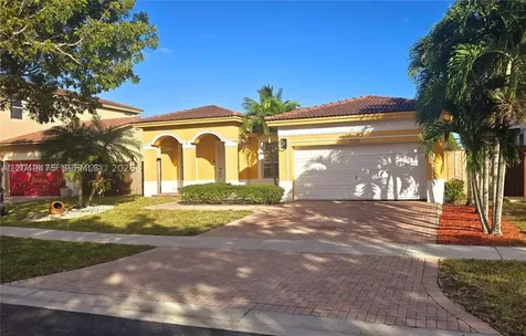 2105 NE 40th Avenue Homestead FL 33033