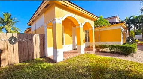 2105 NE 40th Avenue Homestead FL 33033