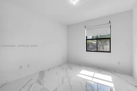 8850 NW 99th Path Doral FL 33178
