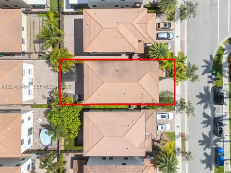 8850 NW 99th Path Doral FL 33178