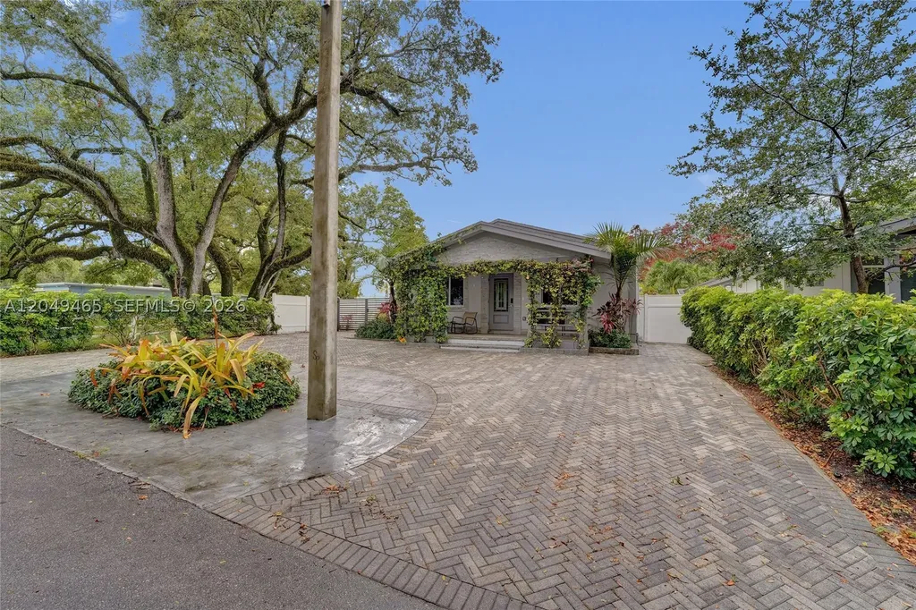 4541 SW 26th Terrace Dania Beach FL 33312