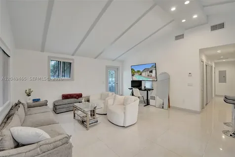 4541 SW 26th Terrace Dania Beach FL 33312