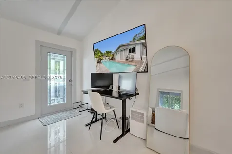 4541 SW 26th Terrace Dania Beach FL 33312