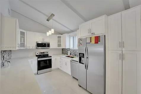 4541 SW 26th Terrace Dania Beach FL 33312