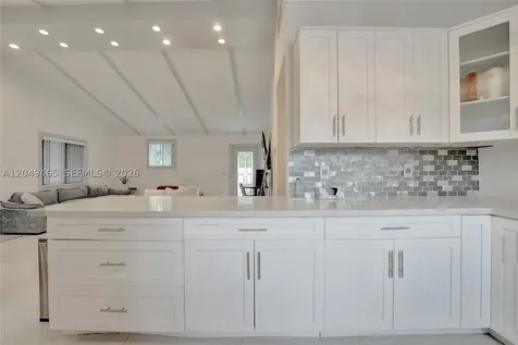 4541 SW 26th Terrace Dania Beach FL 33312