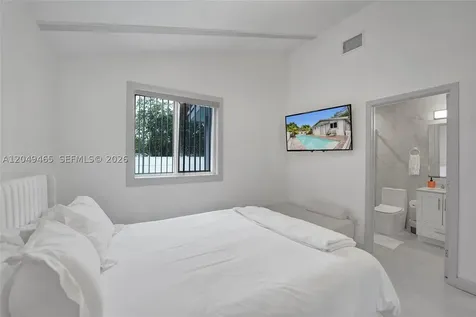 4541 SW 26th Terrace Dania Beach FL 33312