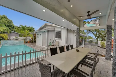 4541 SW 26th Terrace Dania Beach FL 33312