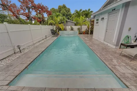4541 SW 26th Terrace Dania Beach FL 33312