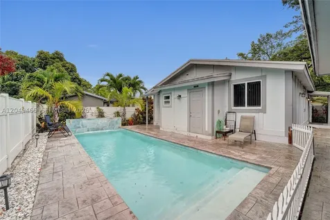 4541 SW 26th Terrace Dania Beach FL 33312