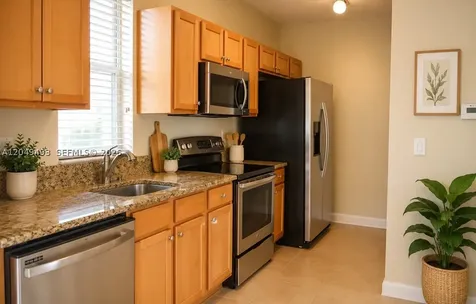 17024 SW 95th Terrace Miami FL 33196