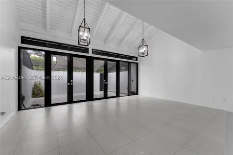8054 SW 86th Terrace Miami FL 33143