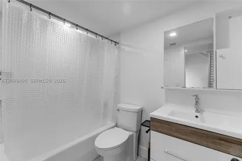 8054 SW 86th Terrace Miami FL 33143