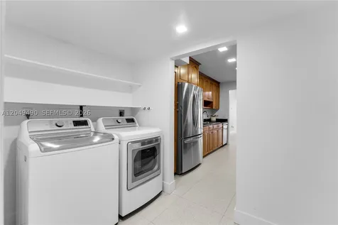 8054 SW 86th Terrace Miami FL 33143