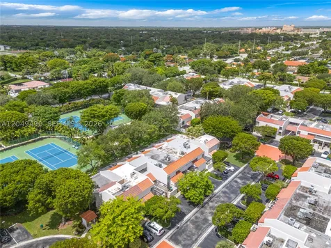 8054 SW 86th Terrace Miami FL 33143
