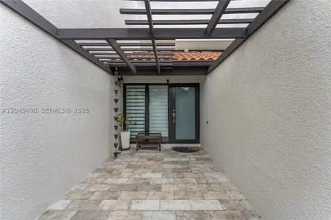 8054 SW 86th Terrace Miami FL 33143