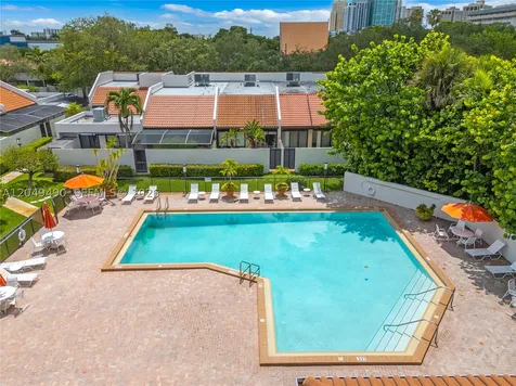 8054 SW 86th Terrace Miami FL 33143