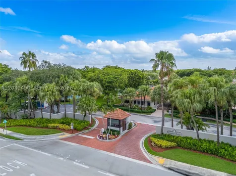 8054 SW 86th Terrace Miami FL 33143