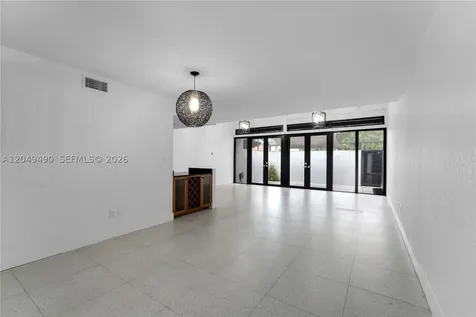 8054 SW 86th Terrace Miami FL 33143