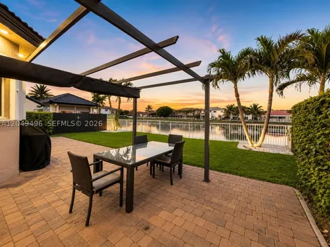15441 SW 11th Terrace Miami FL 33194