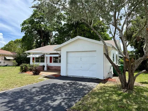 7008 NW 89th Avenue Tamarac FL 33321