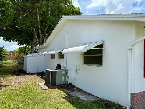 7008 NW 89th Avenue Tamarac FL 33321