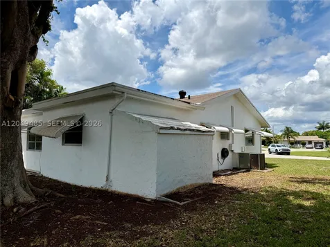 7008 NW 89th Avenue Tamarac FL 33321