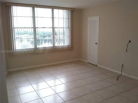 5161 Collins Avenue Miami Beach FL 33140