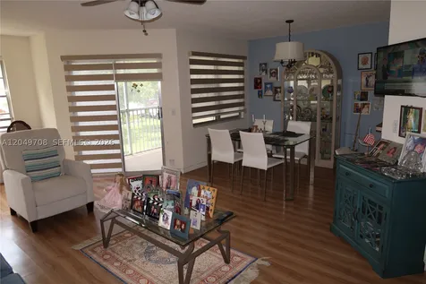 1401 SW 128th Terrace Pembroke Pines FL 33027
