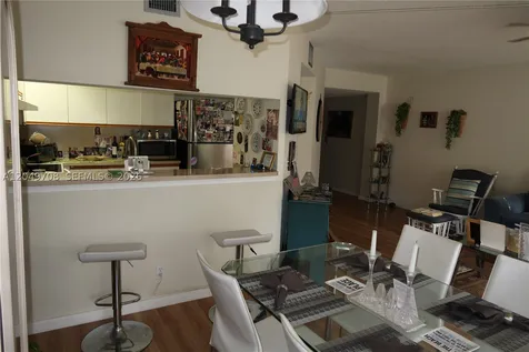 1401 SW 128th Terrace Pembroke Pines FL 33027