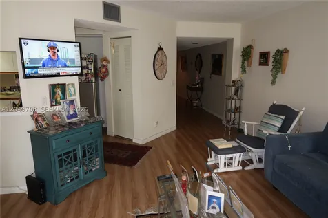 1401 SW 128th Terrace Pembroke Pines FL 33027