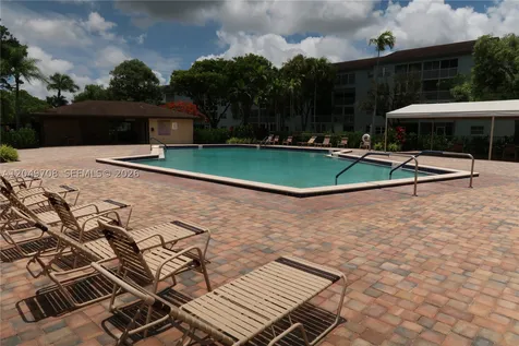 1401 SW 128th Terrace Pembroke Pines FL 33027